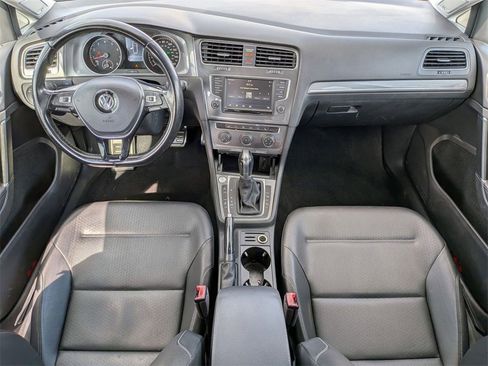 Used 2017 Volkswagen Golf Alltrack SE image 26