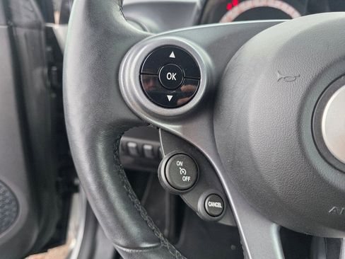 Used 2018 smart fortwo electric drive image 12