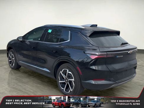 Used 2025 Chevrolet Equinox EV LT image 3