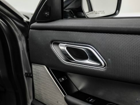 Used 2018 Land Rover Range Rover Velar R-Dynamic SE image 88
