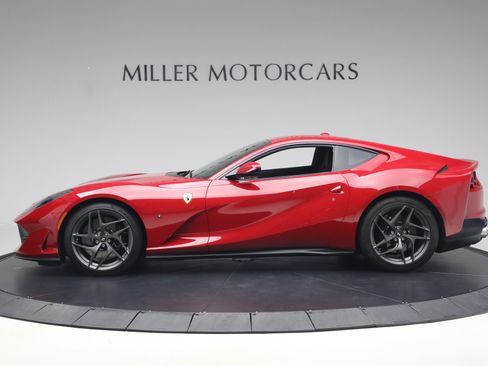 Certified 2018 Ferrari 812 Superfast RWD image 3