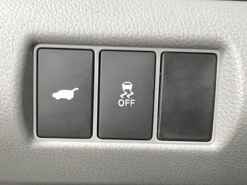 Used 2025 Honda Pilot Touring image 27