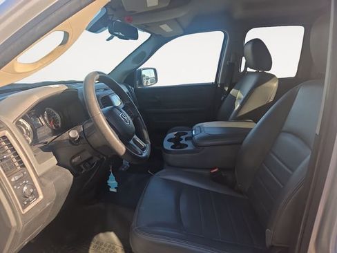Used 2017 RAM 1500 Express AWD/4WD image 9