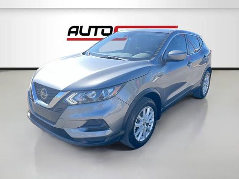 Used 2020 Nissan Rogue Sport S w/ Appearance Package image 3