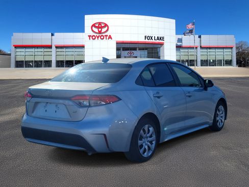 Used 2021 Toyota Corolla LE image 4