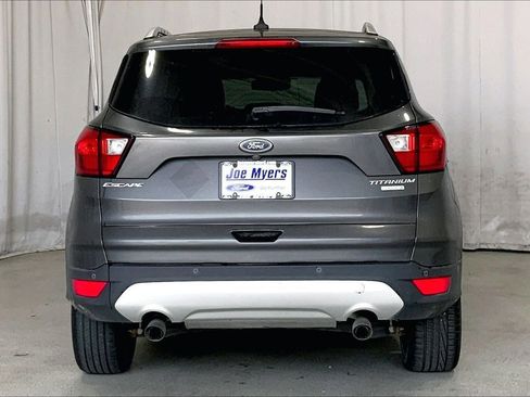 Used 2019 Ford Escape Titanium image 4