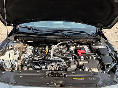 Used 2025 Nissan Altima 2.5 SV FWD image 33