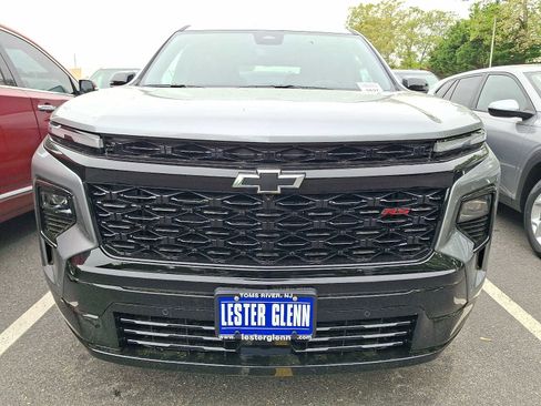 New 2026 Chevrolet Traverse RS w/ LPO, Floor Liner Package AWD/4WD image 2
