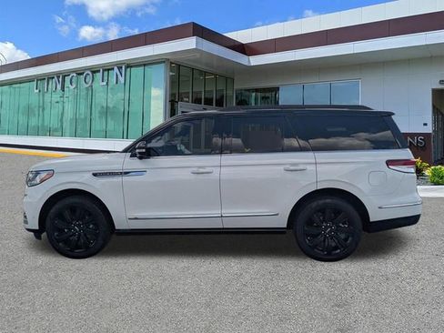 Certified 2024 Lincoln Navigator Black Label AWD/4WD image 7