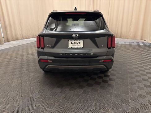 Certified 2021 Kia Sorento S w/ Panoramic Sunroof Package image 6