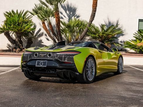 Used 2025 McLaren Artura Spider RWD image 4