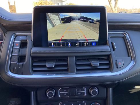 Used 2022 Chevrolet Suburban Z71 w/ Off-Road Capability Package image 21