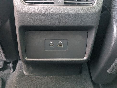 Used 2023 Nissan Rogue SV AWD/4WD image 15