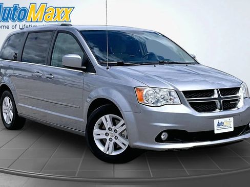 Used 2013 Dodge Grand Caravan Crew w/ Driver Convenience Group FWD image 3