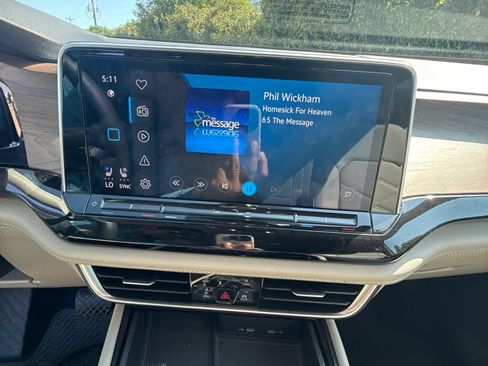 Used 2024 Volkswagen Atlas SE FWD image 12