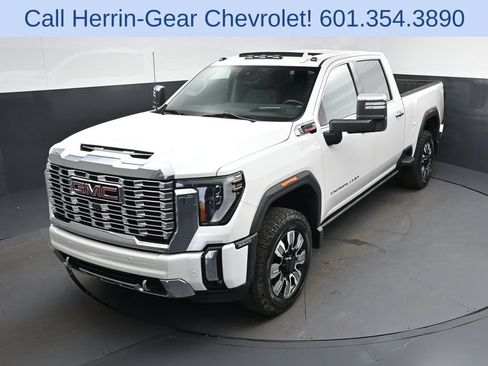 Used 2024 GMC Sierra 2500 Denali w/ Denali Reserve Package AWD/4WD image 32