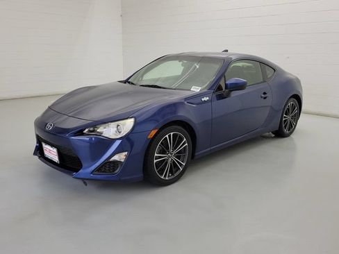 Used 2015 Scion FR-S RWD image 1