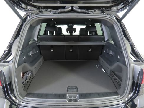 Certified 2025 Mercedes-Benz GLB 250 image 28