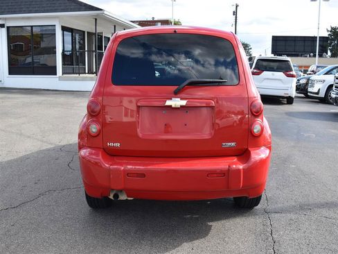 Used 2010 Chevrolet HHR LS image 8