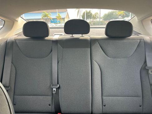 Used 2025 Kia K4 LXS image 39