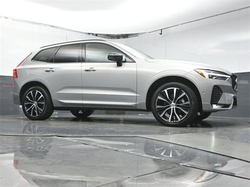 Used 2023 Volvo XC60 B5 Plus w/ Climate Package FWD image 32