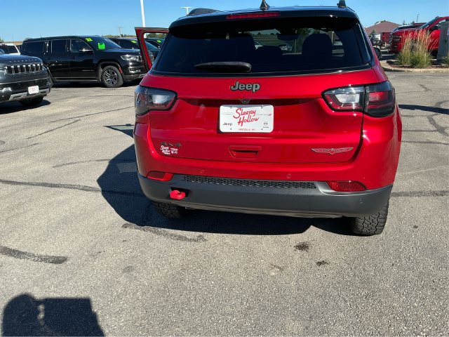 Used 2025 Jeep Compass Trailhawk w/ Trailhawk Elite Group AWD/4WD image 15