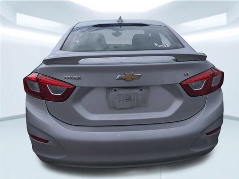 Used 2017 Chevrolet Cruze LT image 11