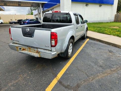 Used 2011 Nissan Frontier S AWD/4WD image 4