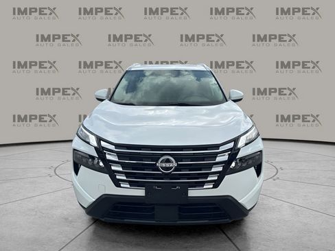 Used 2024 Nissan Rogue SV w/ SV Premium Package FWD image 8