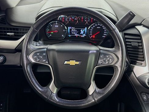 Used 2018 Chevrolet Suburban LT image 35