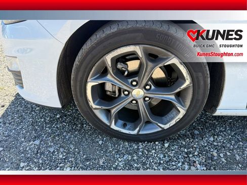 Used 2022 Chevrolet Malibu LT FWD image 14