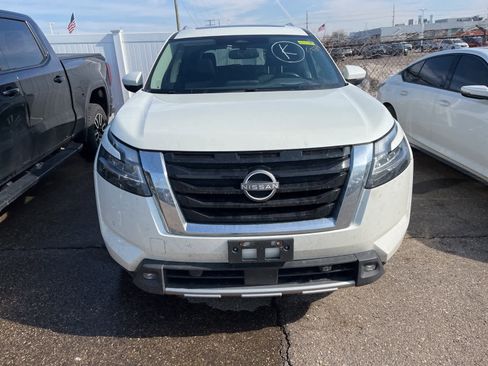 Used 2022 Nissan Pathfinder Platinum image 24