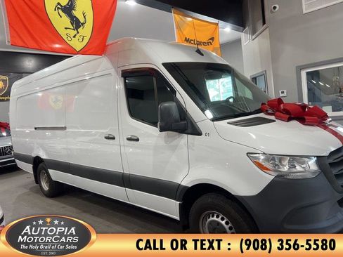 Used 2022 Mercedes-Benz Sprinter 3500 image 6