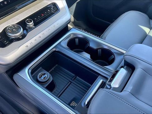 New 2026 Ford Expedition Active AWD/4WD image 8