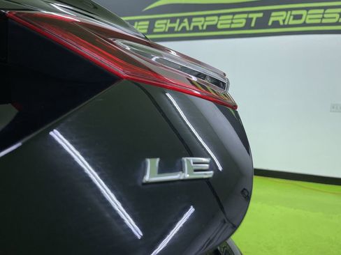 Used 2022 Toyota Camry LE image 13