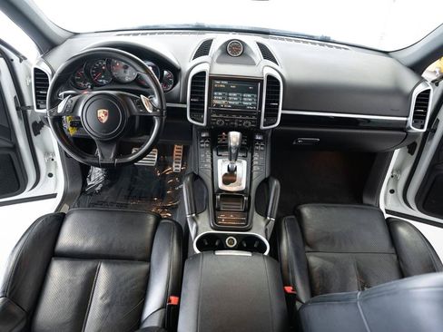Used 2014 Porsche Cayenne S AWD/4WD image 26