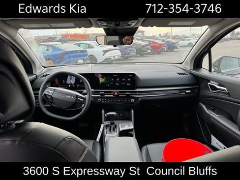 New 2026 Kia Sportage EX w/ EX Panorama Roof Package FWD image 16