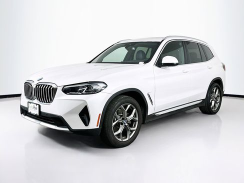 Used 2024 BMW X3 sDrive30i image 3