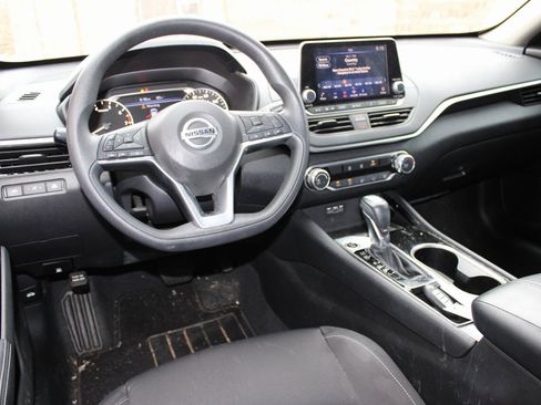 Used 2021 Nissan Altima 2.5 SV image 4