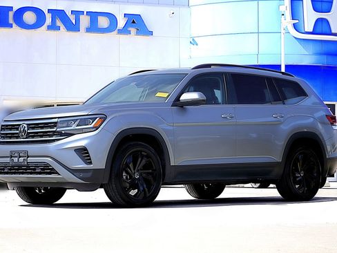 Used 2022 Volkswagen Atlas SE image 1