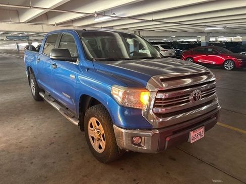 Used 2016 Toyota Tundra SR5 w/ SR5 Upgrade Package image 2
