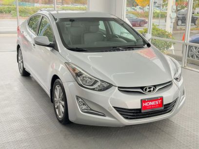Used 2016 Hyundai Elantra SE w/ Option Group 02
