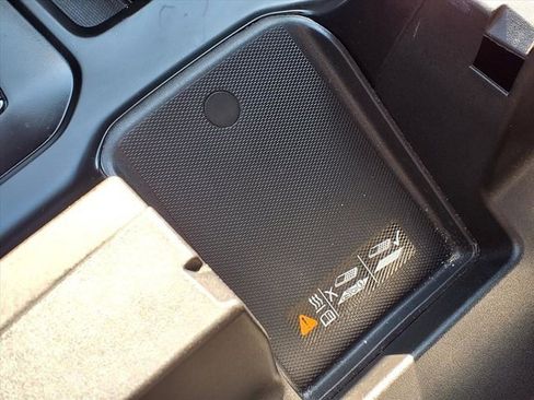 Used 2023 GMC Sierra 1500 AT4 w/ AT4 Premium Package image 18