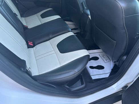 Used 2013 Ford Focus Titanium FWD image 11