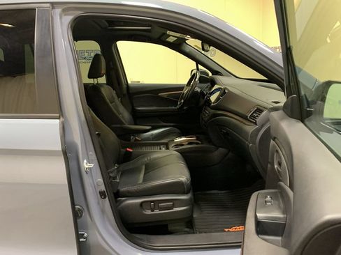 Used 2022 Honda Passport TrailSport image 11
