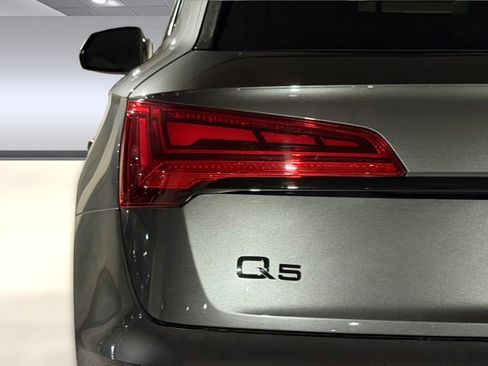 Used 2023 Audi Q5 2.0T Premium Plus w/ Premium Plus Package AWD/4WD image 13