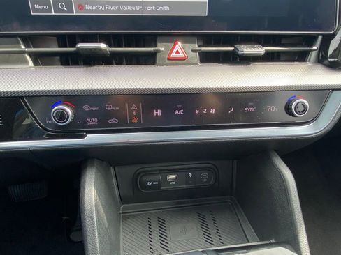Certified 2025 Kia Sportage SX image 18