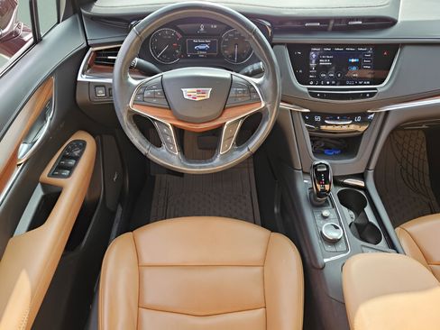 Used 2022 Cadillac XT5 Premium Luxury image 10