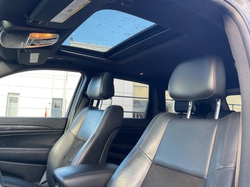 Used 2020 Jeep Grand Cherokee Altitude image 6