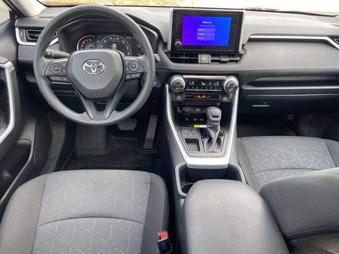 Used 2025 Toyota RAV4 XLE w/ Convenience Package FWD image 14